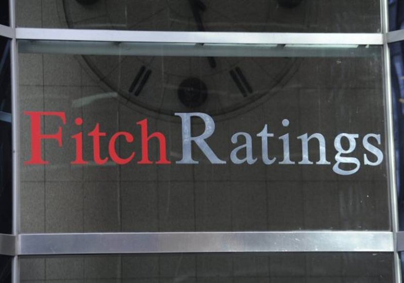 Fitch snížil rating USA z nejvyššího stupně AAA na stupeň AA+