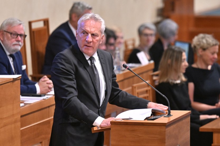 Fremr před senátory odmítl, že by byl prorežimním soudcem