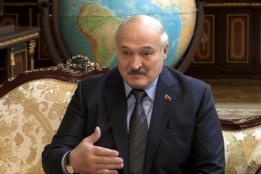 Lukašenko chce vytvořit atmosféru totálního strachu, říká exilový ministr obrany