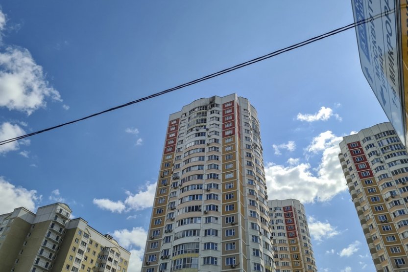 Ani psa to neprobudilo, tvrdila ruská TV o náletu dronů na Moskvu