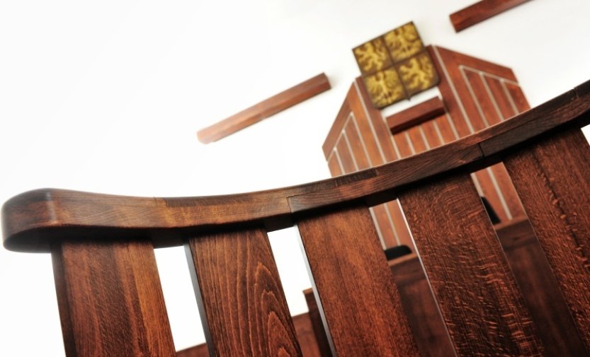 Platy soudců a žalobců vzrostou o 13 procent, platy politiků o pět procent