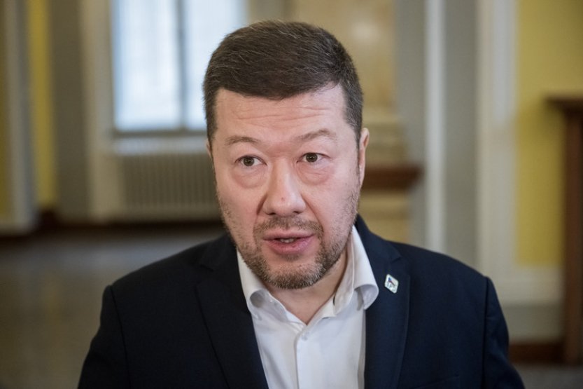 Babiš a Okamura se budou moci vyjádřit ve sněmovním výboru ke svým kauzám