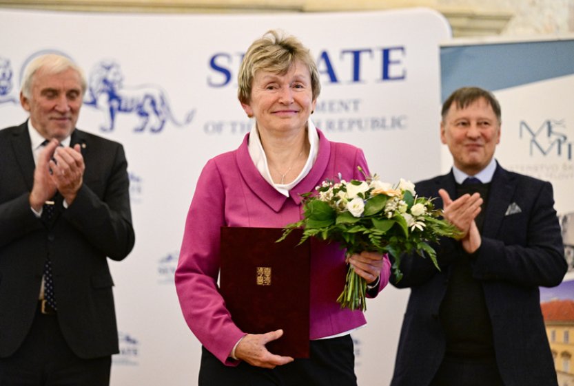 MŠMT udělilo ceny výjimečným osobnostem akademického a vědeckého prostředí