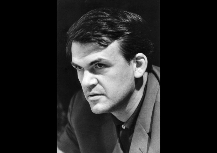 Milan Kundera měl dnes v Paříži kremaci