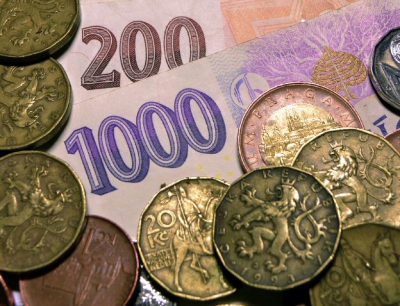 ČNB: Dluhy českých domácností u bank v červnu stouply na 2,21 bilionu korun