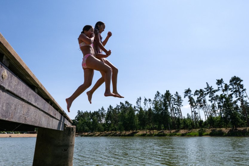 Voda v přírodních koupalištích je většinou vhodná ke koupání, platí ale i zákazy