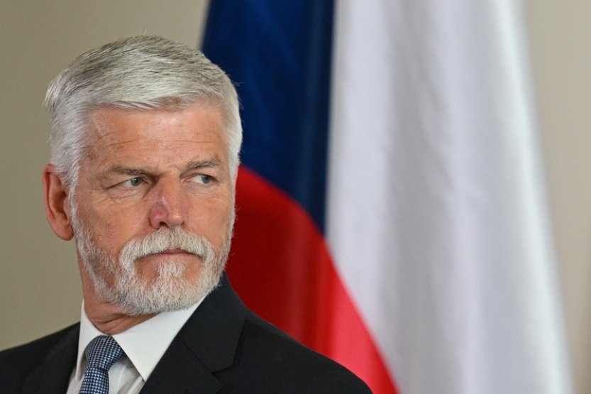Česko dokončilo ratifikaci obranné smlouvy s USA, podepsal ji Pavel